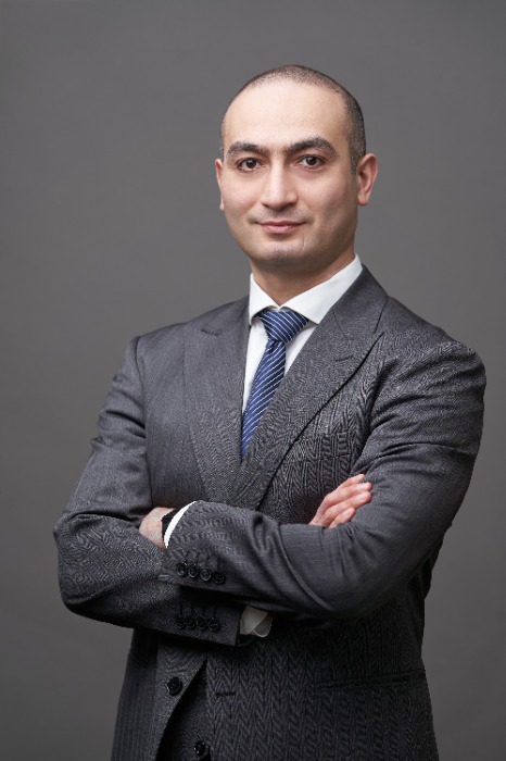Ruslan M.